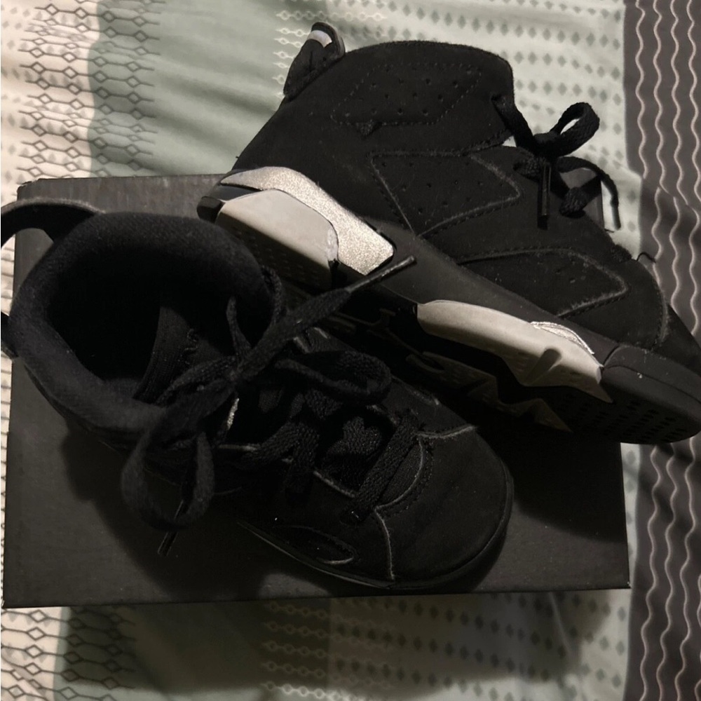 Jordan 6 toddler size 8c